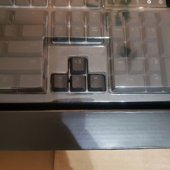 Razer Keyboard Ornata Chroma - Picture 6 of 13